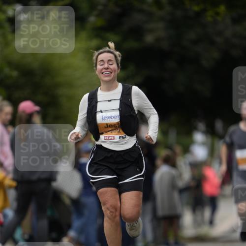 30.08.2026 - Blankeneser Heldenlauf Patografie http://msf.ph/oto/10089995 30.08.2026 11:58:19 Ziel 2298, 2306, 2633, 2696 meine-sportfotos.de