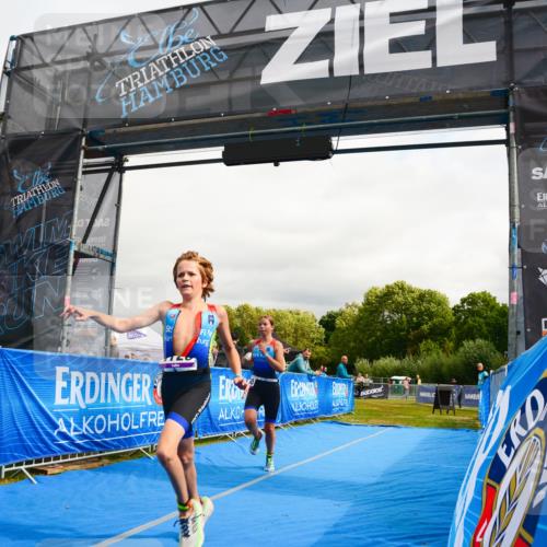 30.08.2026 - Elbe Triathlon Hamburg LAZAROV Photography http://msf.ph/oto/10090012 30.08.2026 12:47:28 Ziel 1728, 1760 meine-sportfotos.de