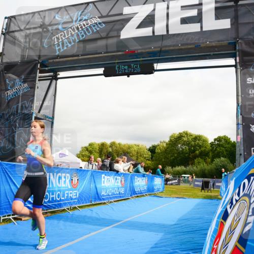 30.08.2026 - Elbe Triathlon Hamburg LAZAROV Photography http://msf.ph/oto/10090020 30.08.2026 12:47:29 Ziel 1728, 1760 meine-sportfotos.de