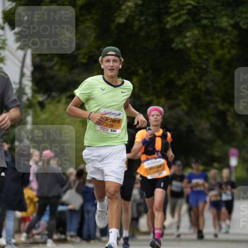 30.08.2026 - Blankeneser Heldenlauf Patografie http://msf.ph/oto/10090027 30.08.2026 11:58:31 Ziel 2104, 2647, 2695, 2706 meine-sportfotos.de