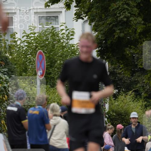 30.08.2026 - Blankeneser Heldenlauf Patografie http://msf.ph/oto/10090041 30.08.2026 11:58:38 Ziel 2104, 2284, 2364, 2647, 2695, 2706, 4143 meine-sportfotos.de