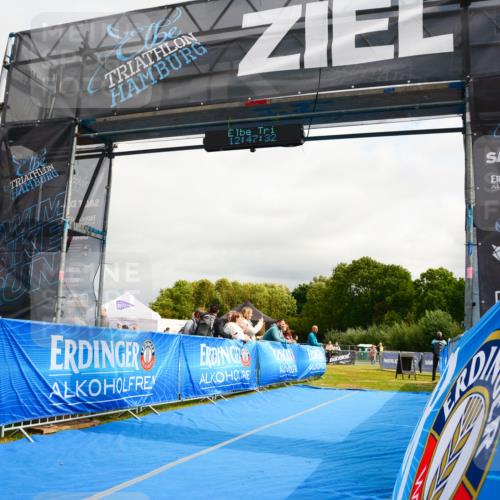 30.08.2026 - Elbe Triathlon Hamburg LAZAROV Photography http://msf.ph/oto/10090044 30.08.2026 12:47:33 Ziel  meine-sportfotos.de