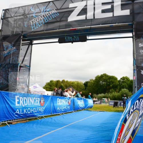 30.08.2026 - Elbe Triathlon Hamburg LAZAROV Photography http://msf.ph/oto/10090055 30.08.2026 12:47:34 Ziel  meine-sportfotos.de