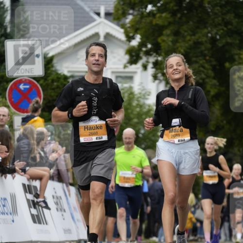 30.08.2026 - Blankeneser Heldenlauf Patografie http://msf.ph/oto/10090080 30.08.2026 11:58:56 Ziel 2208, 2225, 2301, 2688, 2689, 2807 meine-sportfotos.de