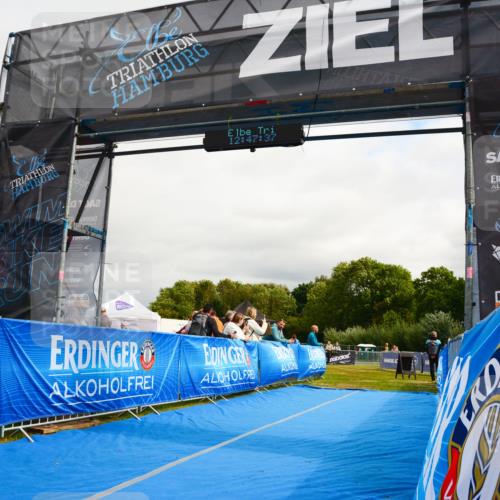 30.08.2026 - Elbe Triathlon Hamburg LAZAROV Photography http://msf.ph/oto/10090090 30.08.2026 12:47:38 Ziel  meine-sportfotos.de