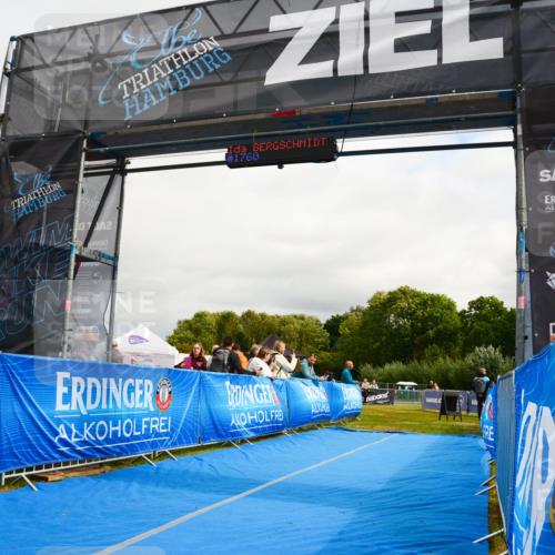 30.08.2026 - Elbe Triathlon Hamburg LAZAROV Photography http://msf.ph/oto/10090093 30.08.2026 12:47:39 Ziel  meine-sportfotos.de