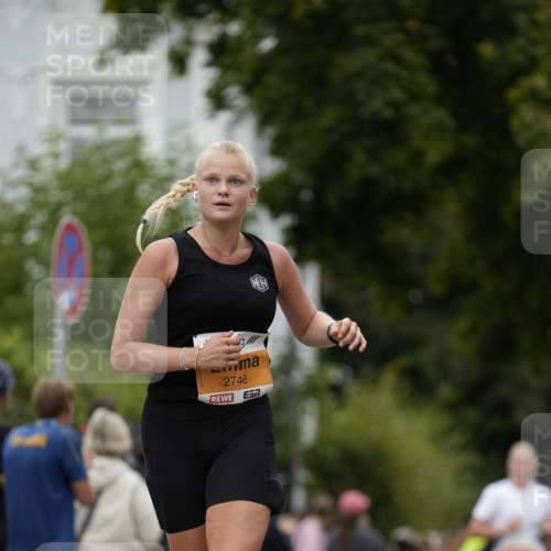 30.08.2026 - Blankeneser Heldenlauf Patografie http://msf.ph/oto/10090098 30.08.2026 11:59:03 Ziel 2301, 2688, 2689, 2748, 2807 meine-sportfotos.de