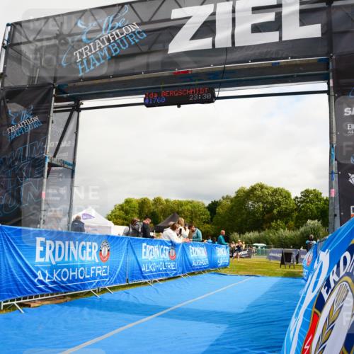 30.08.2026 - Elbe Triathlon Hamburg LAZAROV Photography http://msf.ph/oto/10090108 30.08.2026 12:47:50 Ziel  meine-sportfotos.de