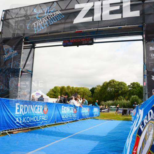 30.08.2026 - Elbe Triathlon Hamburg LAZAROV Photography http://msf.ph/oto/10090120 30.08.2026 12:47:51 Ziel  meine-sportfotos.de