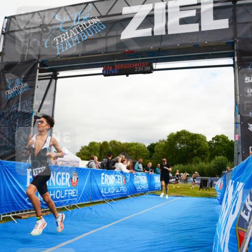 30.08.2026 - Elbe Triathlon Hamburg LAZAROV Photography http://msf.ph/oto/10090143 30.08.2026 12:48:01 Ziel 1642, 1730 meine-sportfotos.de