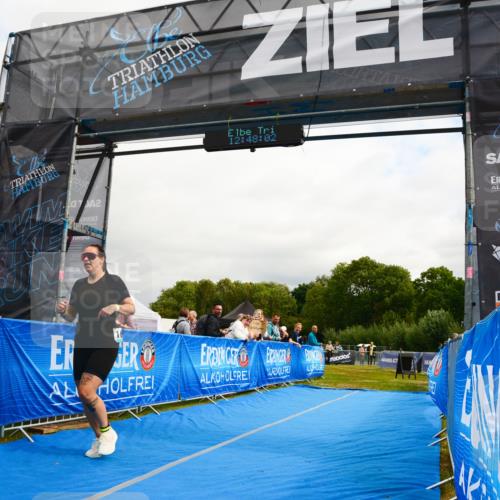 30.08.2026 - Elbe Triathlon Hamburg LAZAROV Photography http://msf.ph/oto/10090155 30.08.2026 12:48:03 Ziel 1642, 1730 meine-sportfotos.de