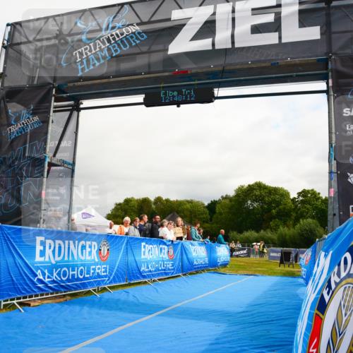 30.08.2026 - Elbe Triathlon Hamburg LAZAROV Photography http://msf.ph/oto/10090170 30.08.2026 12:48:13 Ziel 1734 meine-sportfotos.de