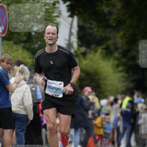 30.08.2026 - Blankeneser Heldenlauf Patografie http://msf.ph/oto/10090175 30.08.2026 11:59:50 Ziel 2008, 4111 meine-sportfotos.de