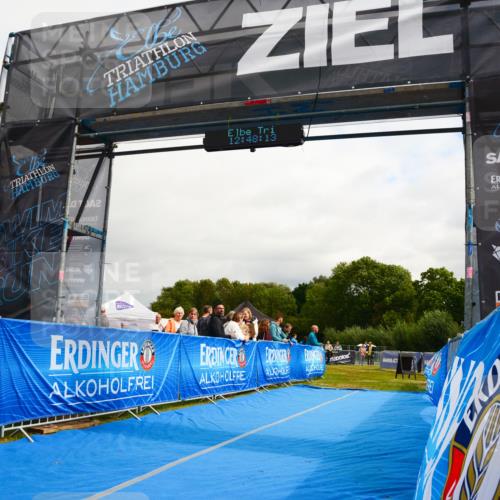 30.08.2026 - Elbe Triathlon Hamburg LAZAROV Photography http://msf.ph/oto/10090176 30.08.2026 12:48:14 Ziel 1734 meine-sportfotos.de