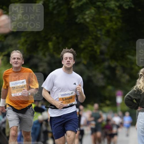 30.08.2026 - Blankeneser Heldenlauf Patografie http://msf.ph/oto/10090221 30.08.2026 12:00:15 Ziel 2160, 2161, 2168, 2273, 2461, 2528, 2572, 2593, 2630 meine-sportfotos.de