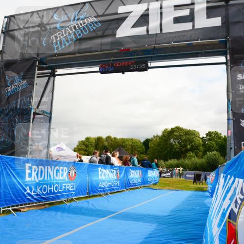 30.08.2026 - Elbe Triathlon Hamburg LAZAROV Photography http://msf.ph/oto/10090226 30.08.2026 12:48:23 Ziel  meine-sportfotos.de
