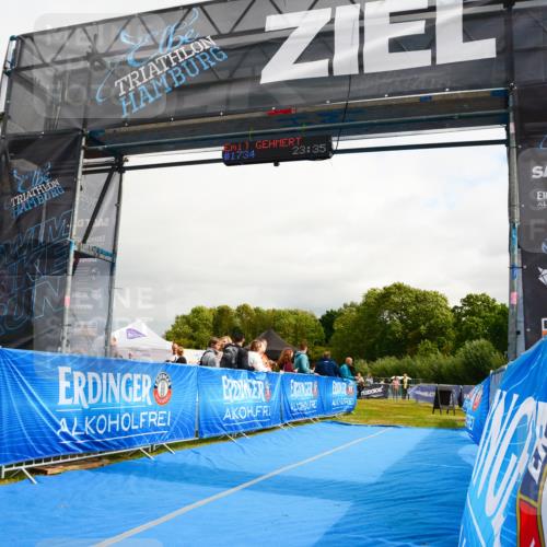 30.08.2026 - Elbe Triathlon Hamburg LAZAROV Photography http://msf.ph/oto/10090230 30.08.2026 12:48:24 Ziel  meine-sportfotos.de