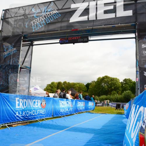 30.08.2026 - Elbe Triathlon Hamburg LAZAROV Photography http://msf.ph/oto/10090232 30.08.2026 12:48:24 Ziel  meine-sportfotos.de