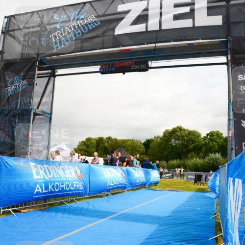 30.08.2026 - Elbe Triathlon Hamburg LAZAROV Photography http://msf.ph/oto/10090247 30.08.2026 12:48:34 Ziel  meine-sportfotos.de