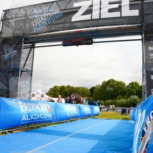 30.08.2026 - Elbe Triathlon Hamburg LAZAROV Photography http://msf.ph/oto/10090251 30.08.2026 12:48:34 Ziel  meine-sportfotos.de