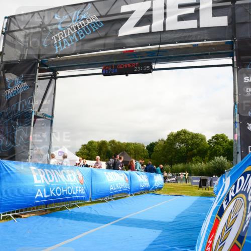 30.08.2026 - Elbe Triathlon Hamburg LAZAROV Photography http://msf.ph/oto/10090254 30.08.2026 12:48:35 Ziel  meine-sportfotos.de