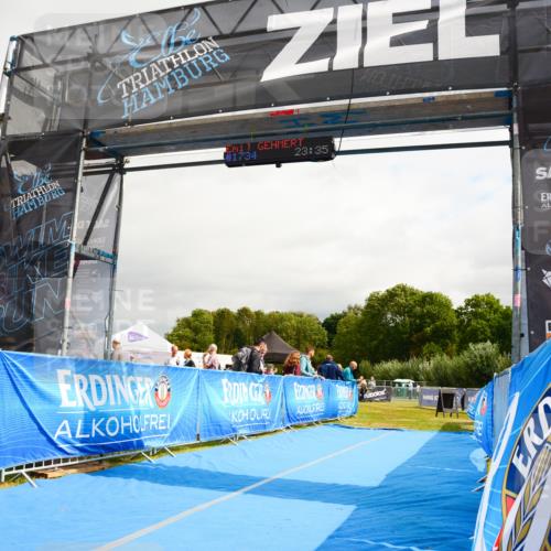 30.08.2026 - Elbe Triathlon Hamburg LAZAROV Photography http://msf.ph/oto/10090280 30.08.2026 12:48:41 Ziel  meine-sportfotos.de