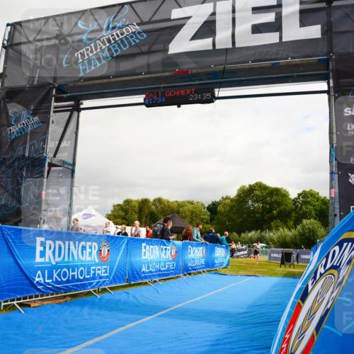30.08.2026 - Elbe Triathlon Hamburg LAZAROV Photography http://msf.ph/oto/10090285 30.08.2026 12:48:45 Ziel  meine-sportfotos.de