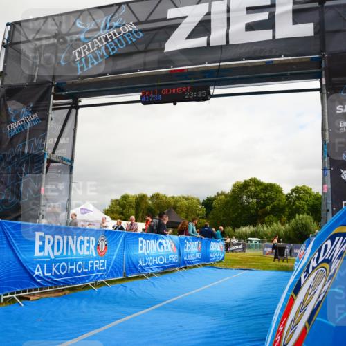 30.08.2026 - Elbe Triathlon Hamburg LAZAROV Photography http://msf.ph/oto/10090292 30.08.2026 12:48:46 Ziel  meine-sportfotos.de