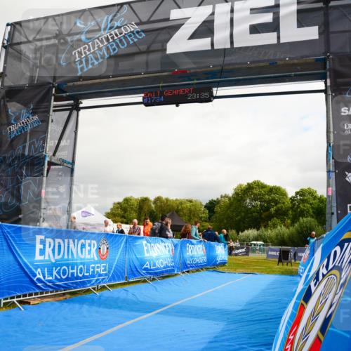30.08.2026 - Elbe Triathlon Hamburg LAZAROV Photography http://msf.ph/oto/10090296 30.08.2026 12:48:47 Ziel  meine-sportfotos.de