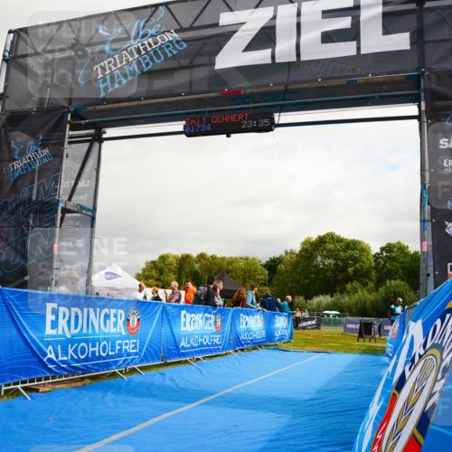 30.08.2026 - Elbe Triathlon Hamburg LAZAROV Photography http://msf.ph/oto/10090305 30.08.2026 12:48:48 Ziel  meine-sportfotos.de