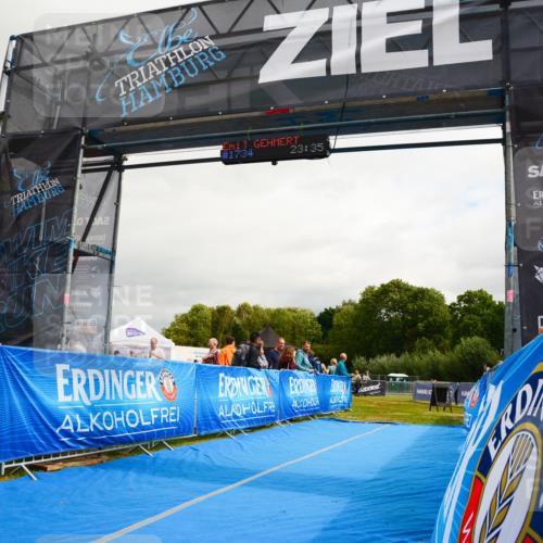 30.08.2026 - Elbe Triathlon Hamburg LAZAROV Photography http://msf.ph/oto/10090317 30.08.2026 12:48:53 Ziel  meine-sportfotos.de