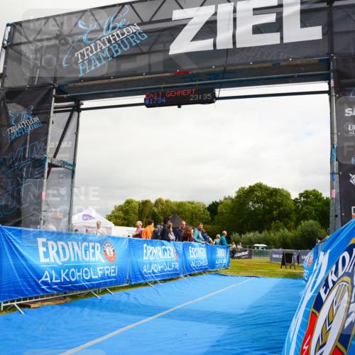 30.08.2026 - Elbe Triathlon Hamburg LAZAROV Photography http://msf.ph/oto/10090319 30.08.2026 12:48:53 Ziel  meine-sportfotos.de