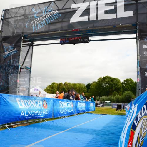 30.08.2026 - Elbe Triathlon Hamburg LAZAROV Photography http://msf.ph/oto/10090323 30.08.2026 12:48:54 Ziel  meine-sportfotos.de