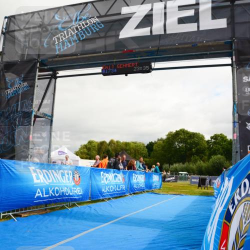 30.08.2026 - Elbe Triathlon Hamburg LAZAROV Photography http://msf.ph/oto/10090325 30.08.2026 12:48:54 Ziel  meine-sportfotos.de
