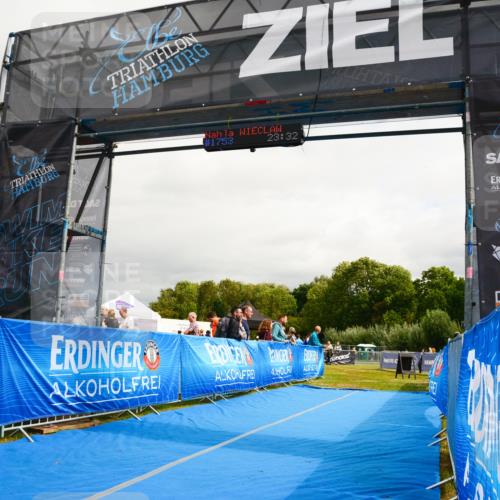 30.08.2026 - Elbe Triathlon Hamburg LAZAROV Photography http://msf.ph/oto/10090343 30.08.2026 12:49:22 Ziel  meine-sportfotos.de