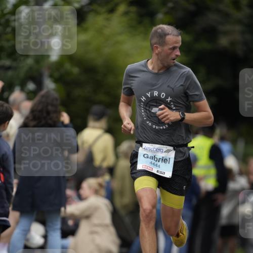 30.08.2026 - Blankeneser Heldenlauf Patografie http://msf.ph/oto/10090344 30.08.2026 12:01:24 Ziel 2341, 4444 meine-sportfotos.de