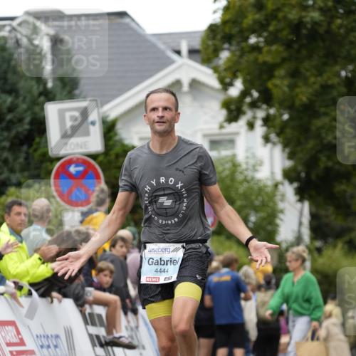 30.08.2026 - Blankeneser Heldenlauf Patografie http://msf.ph/oto/10090346 30.08.2026 12:01:29 Ziel 2341, 4444 meine-sportfotos.de