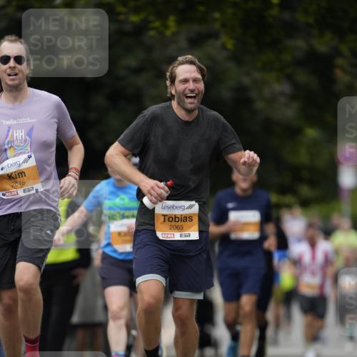 30.08.2026 - Blankeneser Heldenlauf Patografie http://msf.ph/oto/10090355 30.08.2026 12:01:34 Ziel 2065, 2646, 4444 meine-sportfotos.de