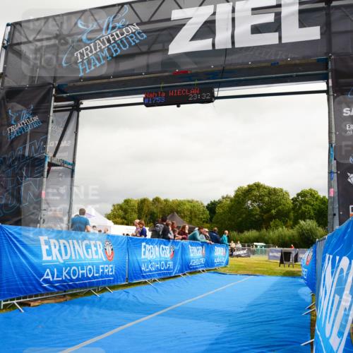 30.08.2026 - Elbe Triathlon Hamburg LAZAROV Photography http://msf.ph/oto/10090396 30.08.2026 12:50:11 Ziel  meine-sportfotos.de