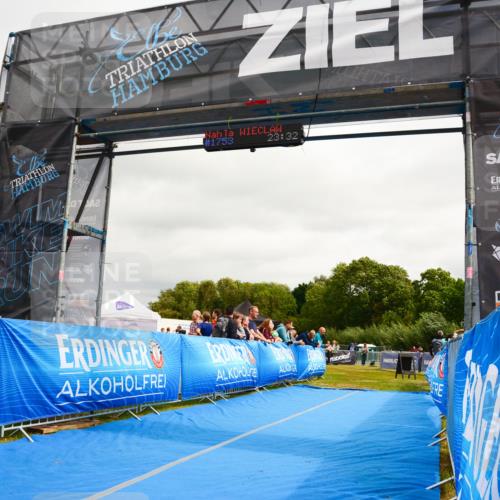 30.08.2026 - Elbe Triathlon Hamburg LAZAROV Photography http://msf.ph/oto/10090442 30.08.2026 12:51:28 Ziel  meine-sportfotos.de