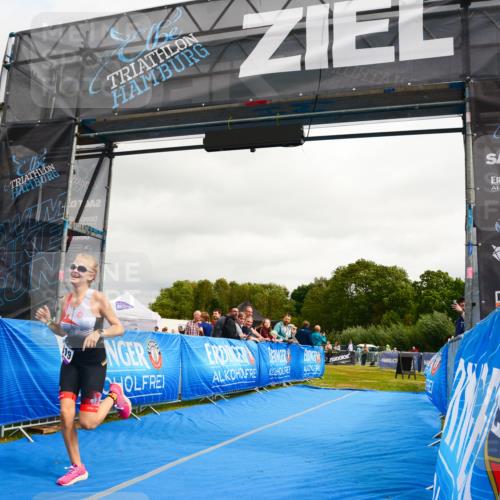30.08.2026 - Elbe Triathlon Hamburg LAZAROV Photography http://msf.ph/oto/10090446 30.08.2026 12:51:41 Ziel 1819 meine-sportfotos.de