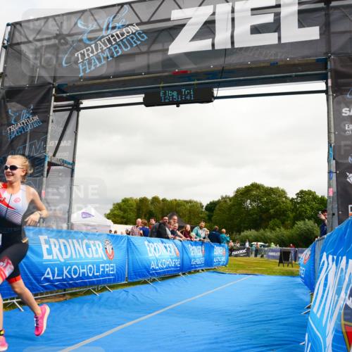 30.08.2026 - Elbe Triathlon Hamburg LAZAROV Photography http://msf.ph/oto/10090447 30.08.2026 12:51:42 Ziel 1819 meine-sportfotos.de