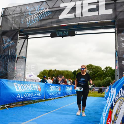 30.08.2026 - Elbe Triathlon Hamburg LAZAROV Photography http://msf.ph/oto/10090463 30.08.2026 12:52:52 Ziel 1705 meine-sportfotos.de