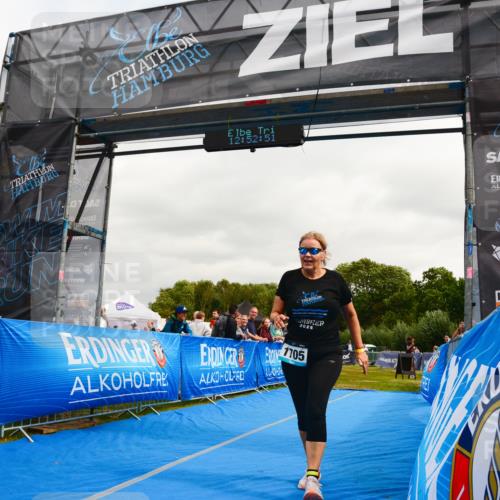 30.08.2026 - Elbe Triathlon Hamburg LAZAROV Photography http://msf.ph/oto/10090466 30.08.2026 12:52:52 Ziel 1705 meine-sportfotos.de