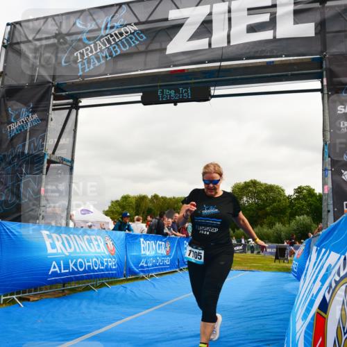 30.08.2026 - Elbe Triathlon Hamburg LAZAROV Photography http://msf.ph/oto/10090467 30.08.2026 12:52:52 Ziel 1705 meine-sportfotos.de