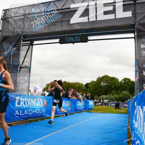 30.08.2026 - Elbe Triathlon Hamburg LAZAROV Photography http://msf.ph/oto/10090472 30.08.2026 12:53:08 Ziel 1755, 1768 meine-sportfotos.de