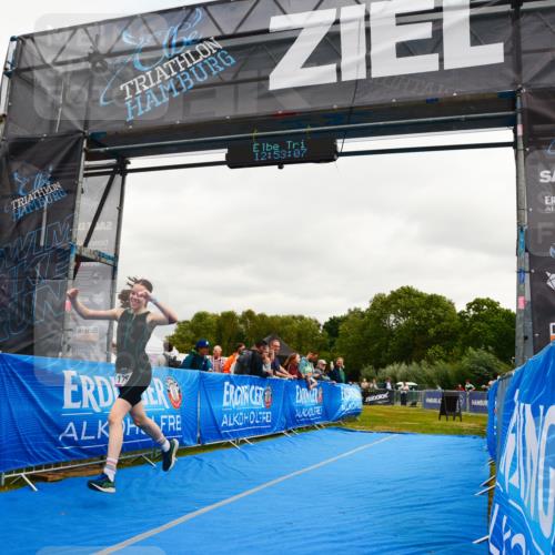 30.08.2026 - Elbe Triathlon Hamburg LAZAROV Photography http://msf.ph/oto/10090474 30.08.2026 12:53:08 Ziel 1755, 1768 meine-sportfotos.de
