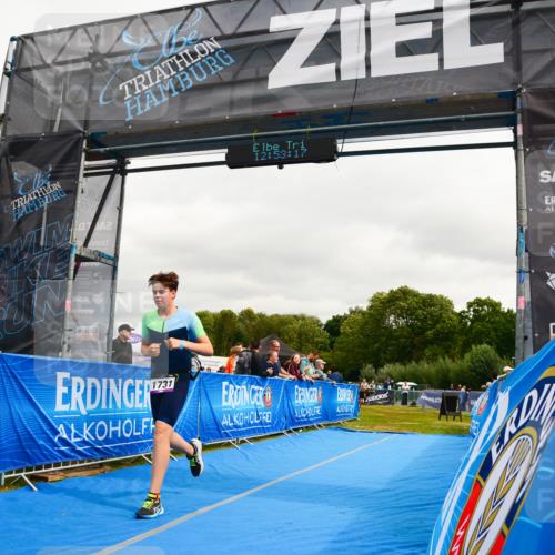 30.08.2026 - Elbe Triathlon Hamburg LAZAROV Photography http://msf.ph/oto/10090475 30.08.2026 12:53:18 Ziel 1731 meine-sportfotos.de