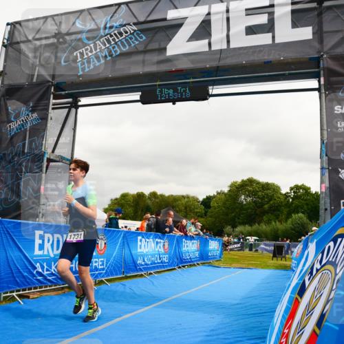 30.08.2026 - Elbe Triathlon Hamburg LAZAROV Photography http://msf.ph/oto/10090476 30.08.2026 12:53:18 Ziel 1731 meine-sportfotos.de