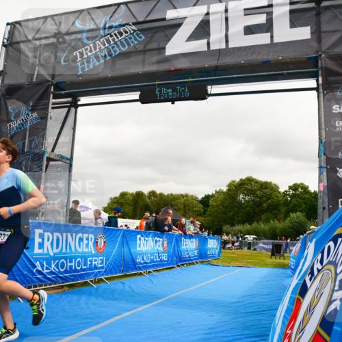 30.08.2026 - Elbe Triathlon Hamburg LAZAROV Photography http://msf.ph/oto/10090478 30.08.2026 12:53:19 Ziel 1731 meine-sportfotos.de